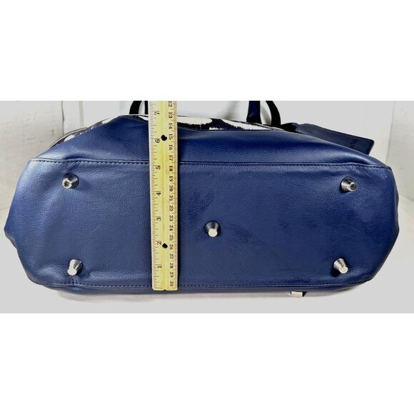 Calvin Klein Blue and White Geometric Print Lightweight Zip Synthetic XL Tote - Picture 14 of 16